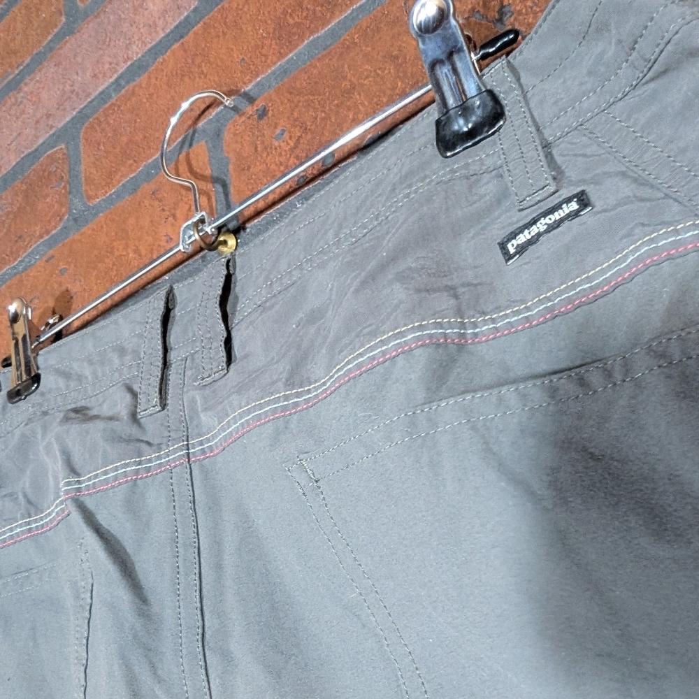 Patagonia Women's Convertible Adventure Pants - Roll Cuff Size 6 - Picture 14 of 16